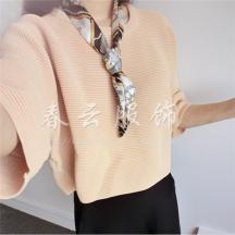 立體質(zhì)感百搭短款上衣